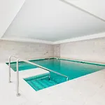Vivi Homes - Sunrise Pool, Sauna, Gym, Terrace & Sea View *