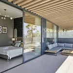 Vivi Homes - Sunrise Pool, Sauna, Gym, Terrace & Sea View