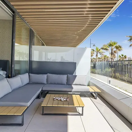 Vivi Homes - Sunrise Pool, Sauna, Gym, Terrace & Sea View Διαμέρισμα