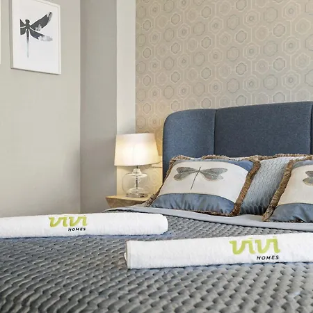 Апартаменти Vivi Homes - Sunrise Pool, Sauna, Gym, Terrace & Sea View *