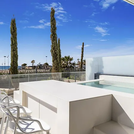 Vivi Homes - Sunrise Pool, Sauna, Gym, Terrace & Sea View Апартаменти *