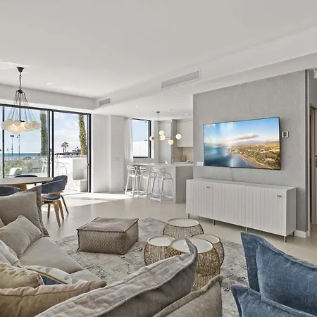 Vivi Homes - Sunrise Pool, Sauna, Gym, Terrace & Sea View * Торремолінос