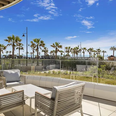 Vivi Homes - Sunrise Pool, Sauna, Gym, Terrace & Sea View *