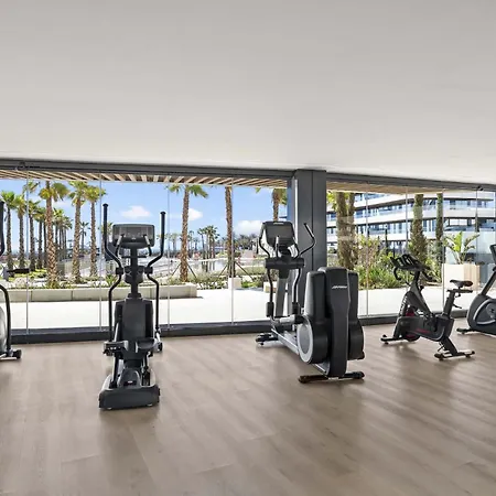 公寓 Vivi Homes - Sunrise Pool, Sauna, Gym, Terrace & Sea View 托雷莫利诺斯