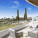 Vivi Homes - Sunrise Pool, Sauna, Gym, Terrace & Sea View Apartment Torremolinos