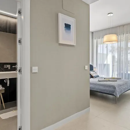 Vivi Homes - Sunrise Pool, Sauna, Gym, Terrace & Sea View *